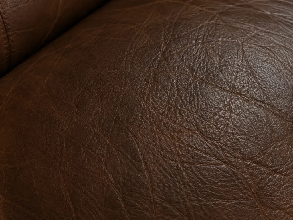 Leather color problem: darkened by oil