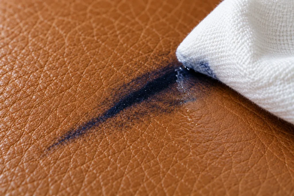 Ink on leather: a wet wipe