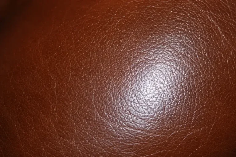 Leather sheen matched after scratch repair