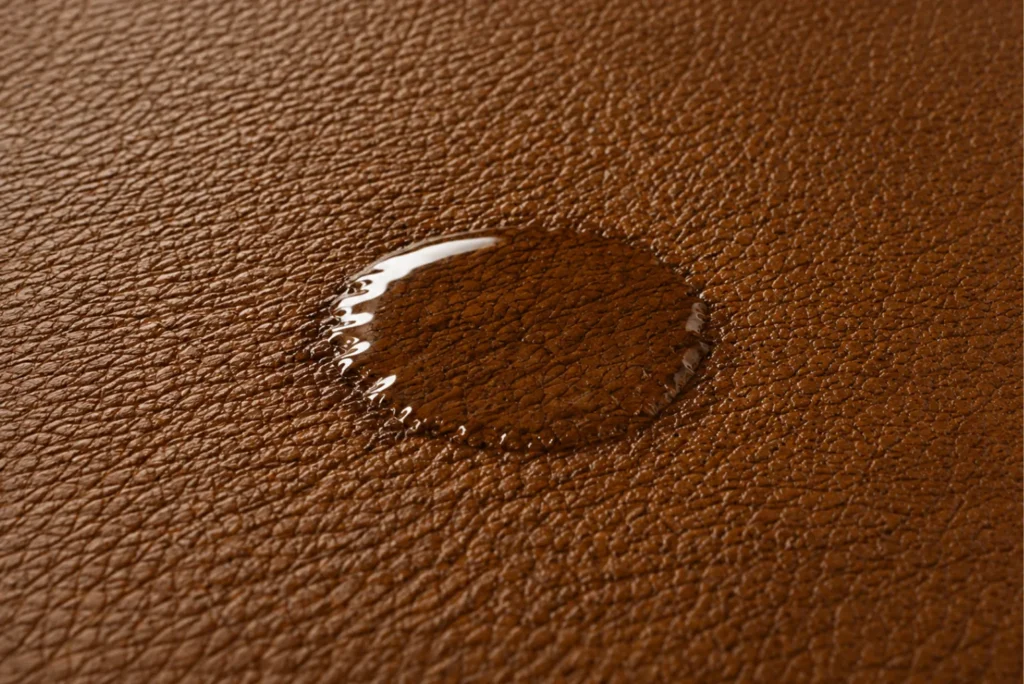 How a water drop behaves on leather: spreads flat