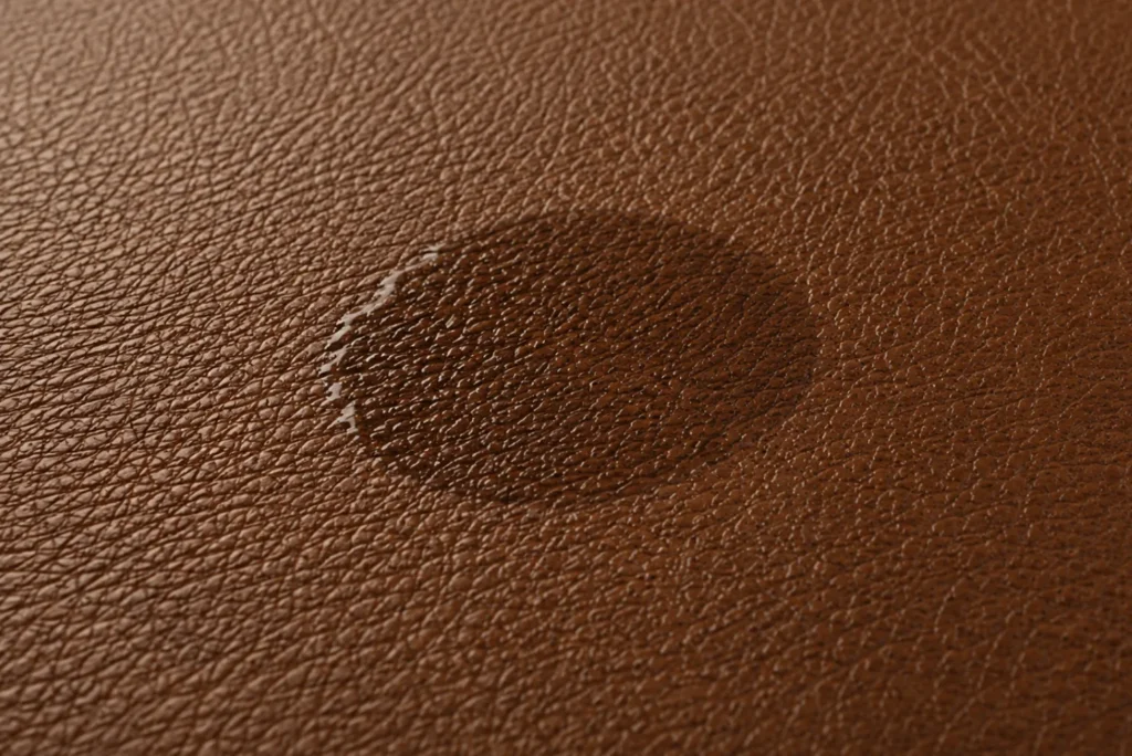 How a water drop behaves on leather: sinks in